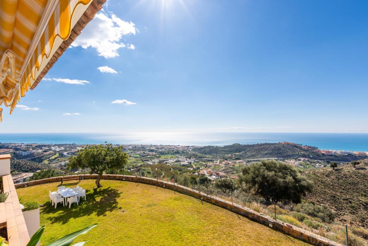 Ceres Malaga Apartamento De Lujo Rincón de la Victoria Esterno foto